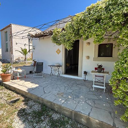 Il Casale Residence Plemmirio Eksteriør billede