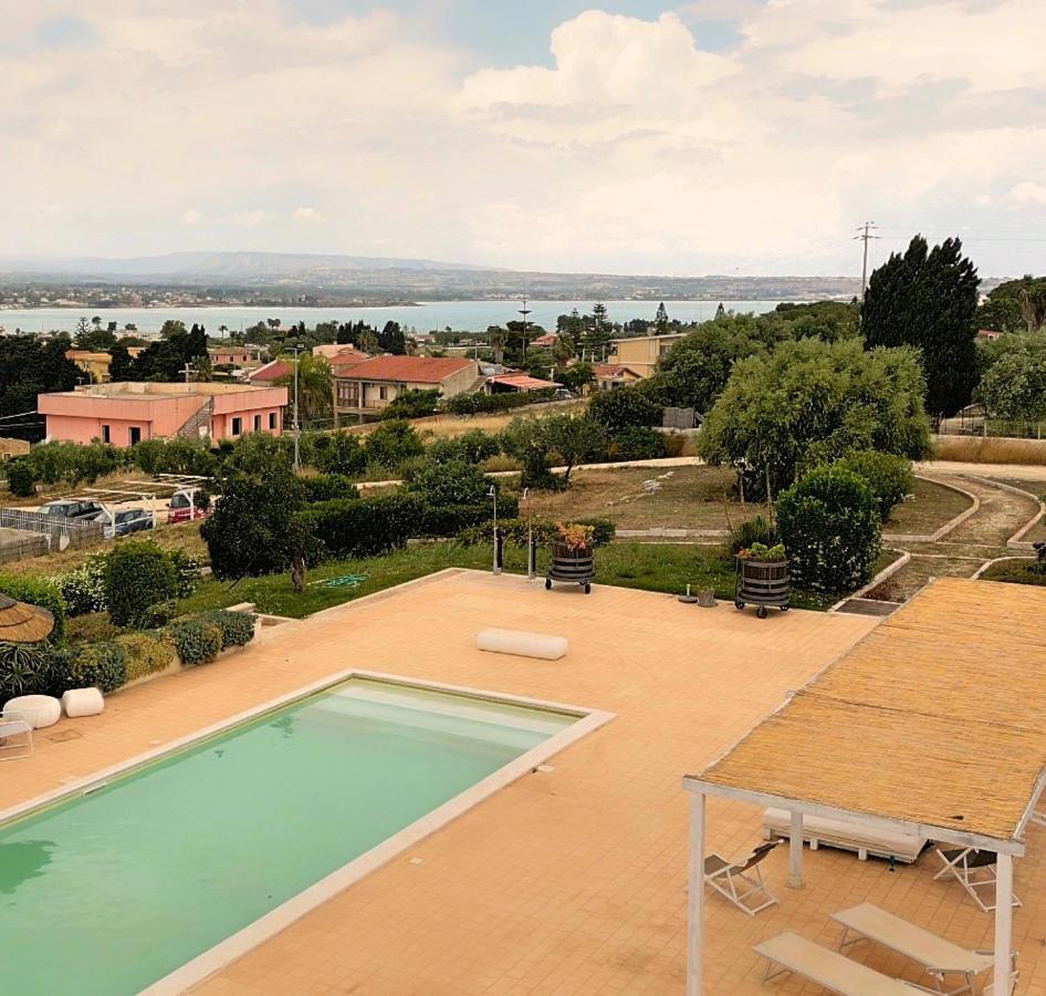 Il Casale Residence Plemmirio Eksteriør billede