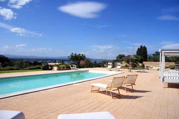 Il Casale Residence Plemmirio Eksteriør billede